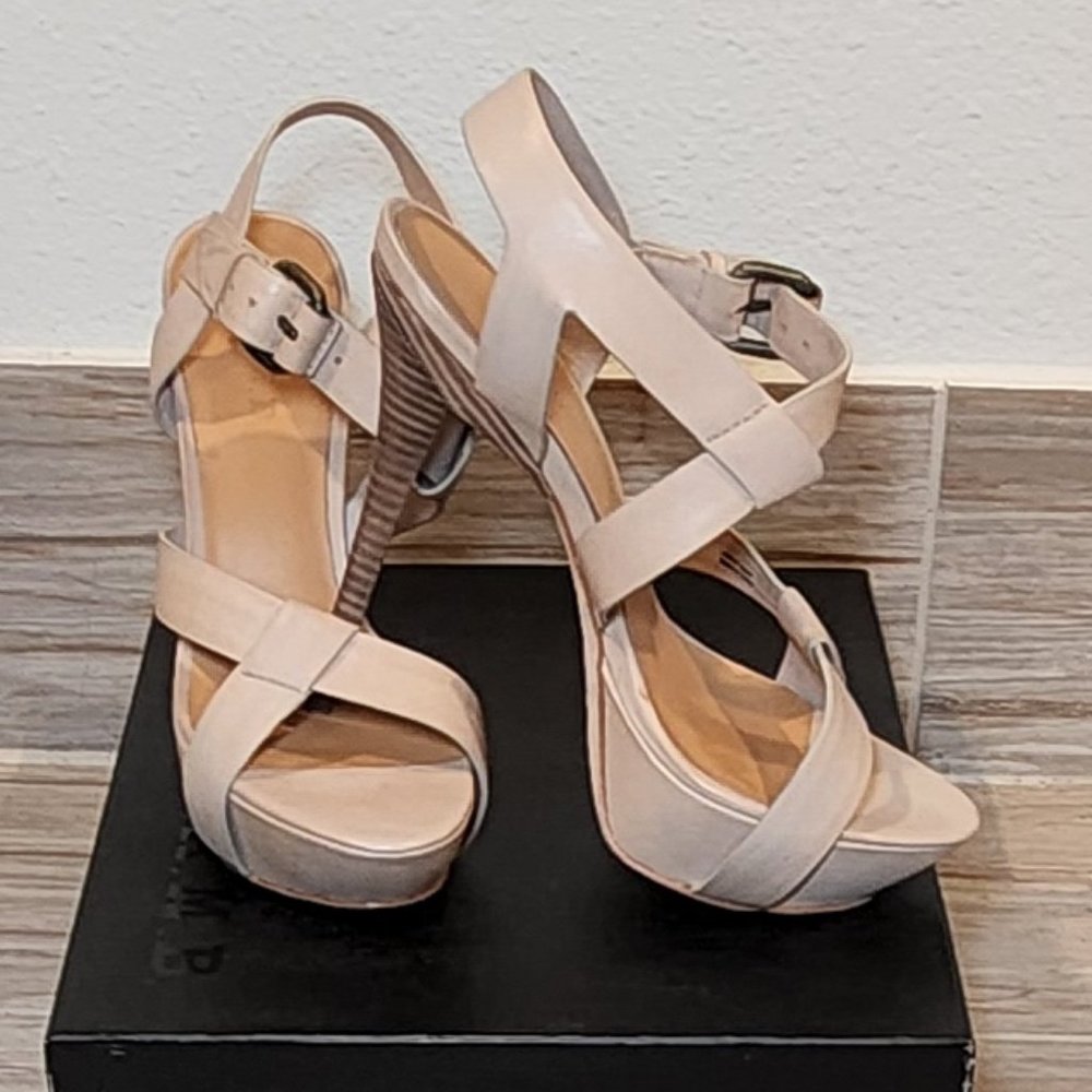 🆕️ L.A.M.B. Evelyn Leather Platform Heels